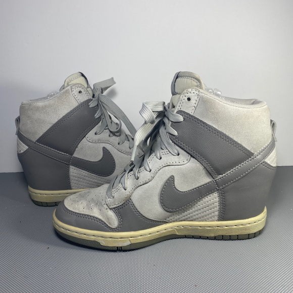 Women’s 2013 Dunk High “Sky high” size 5  528899-005 - Picture 3 of 5